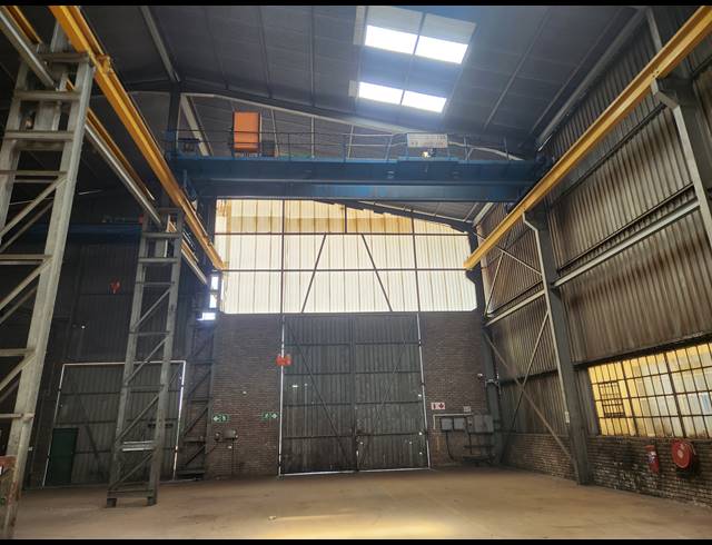 2,400M² WAREHOUSE TO LET IN WADEVILLE